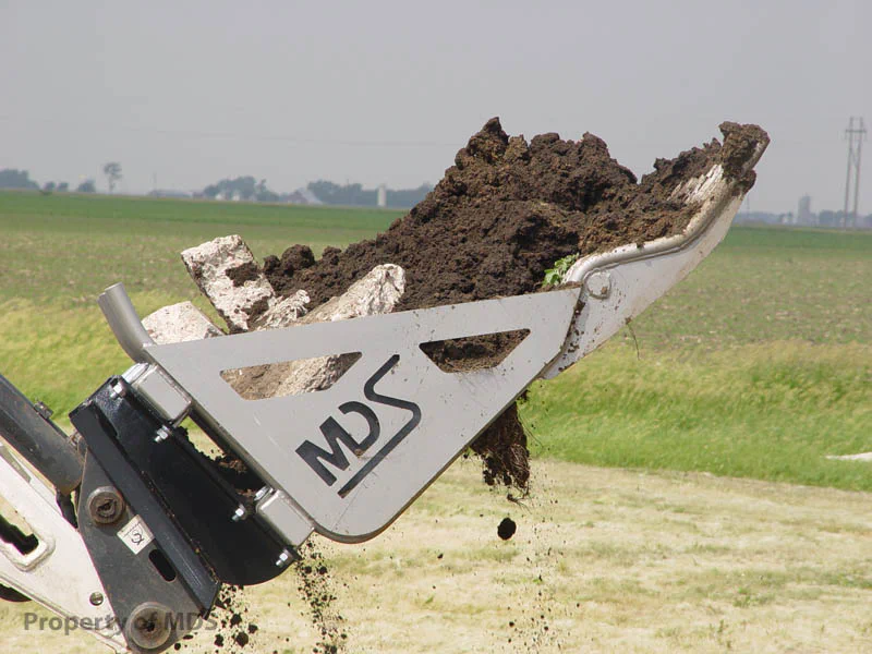 /img/mds/bucket-rock-2.jpg